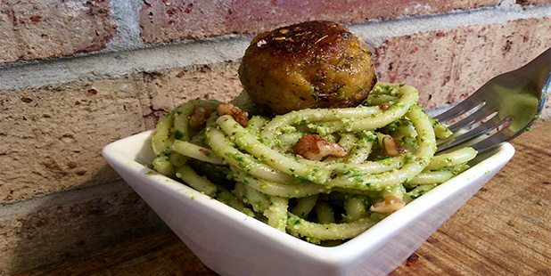 gourmet vegan recipe-cauliflower-pesto-pasta-